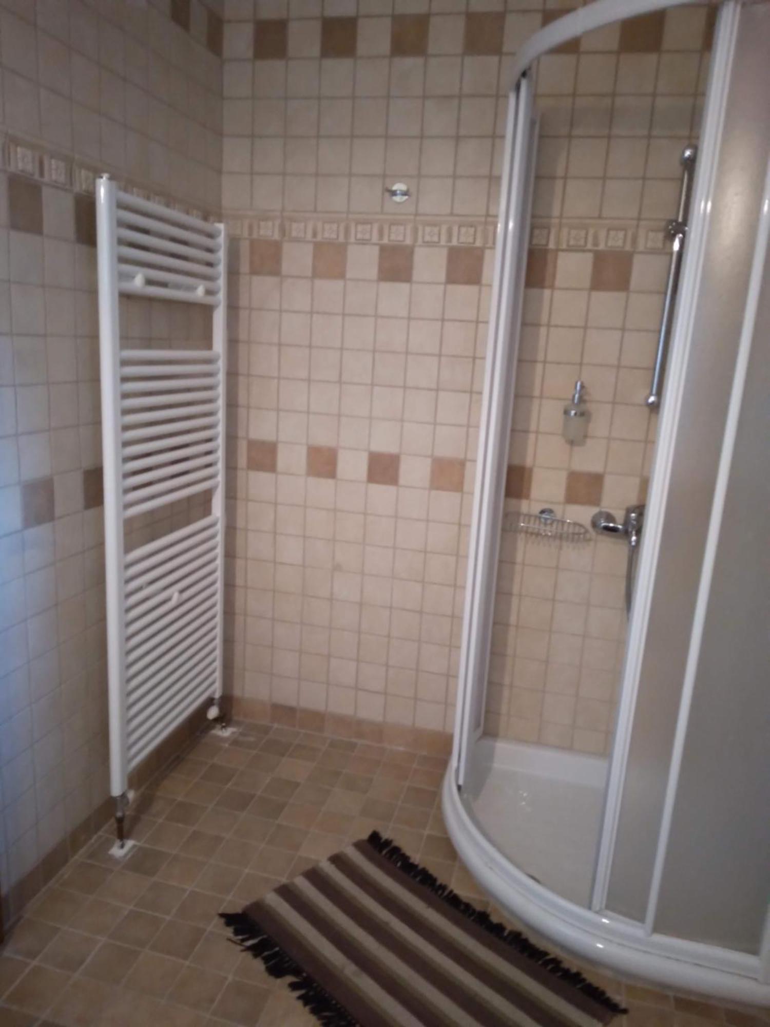 Ferienwohnung Xenios Petritis Levádeia Exterior foto